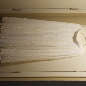 White flour length skirt